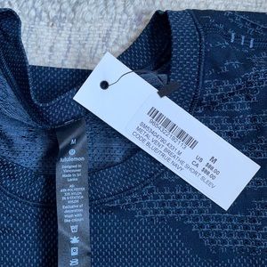 Lululemon Metal Vent Tech Short Sleeve. Size M. Soulcycle. Blue Camo